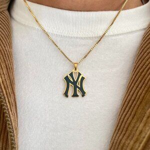 vintage style new york yankees gold necklace